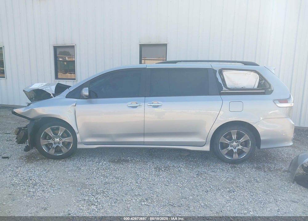 2015 TOYOTA SIENNA SE 8 PASSENGER VIN: 5TDXK3DC4FS603294