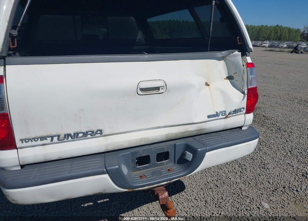 2005 TOYOTA TUNDRA LIMITED V8 VIN: 5TBDT48135S492873
