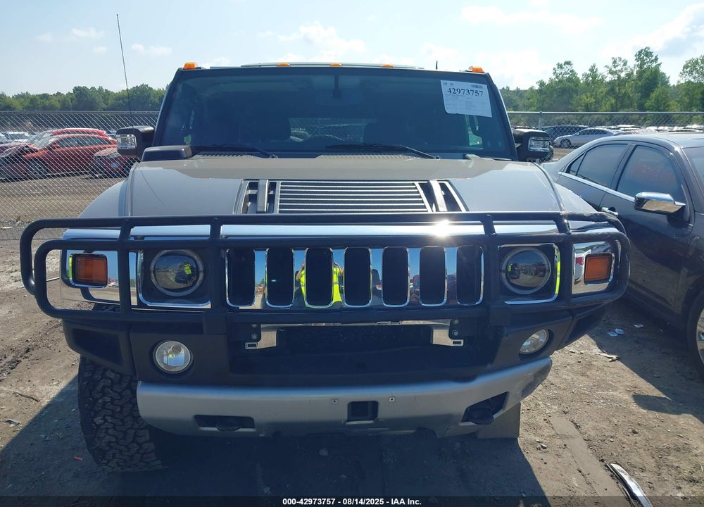 2009 HUMMER H2 VIN: 5GRGN73269H100087