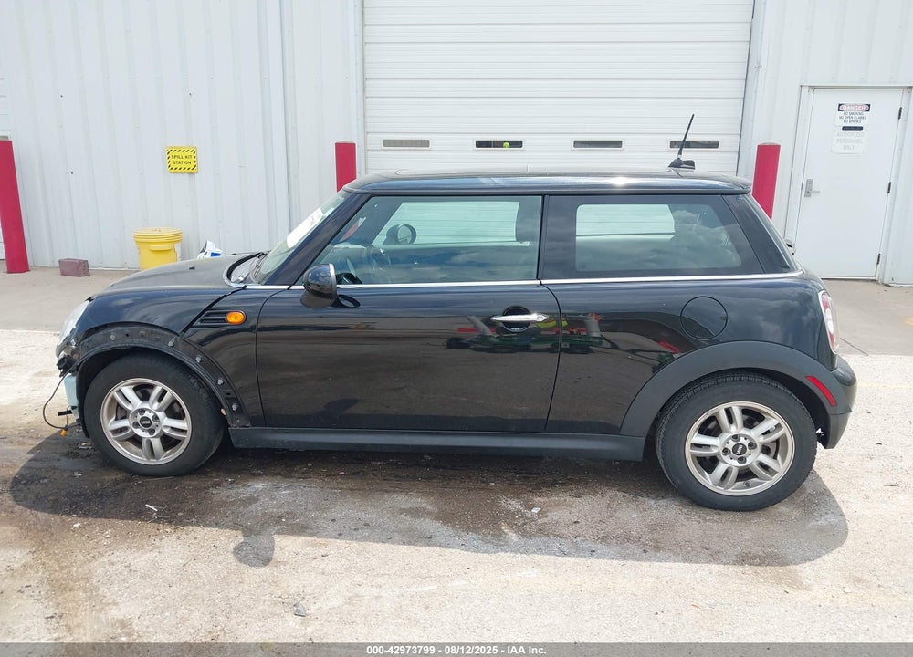 2013 MINI HARDTOP VIN: WMWSU3C56DT691963