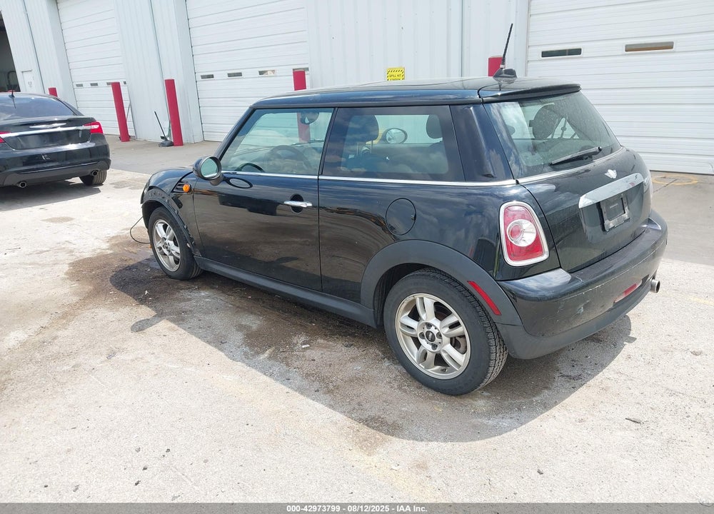 2013 MINI HARDTOP VIN: WMWSU3C56DT691963