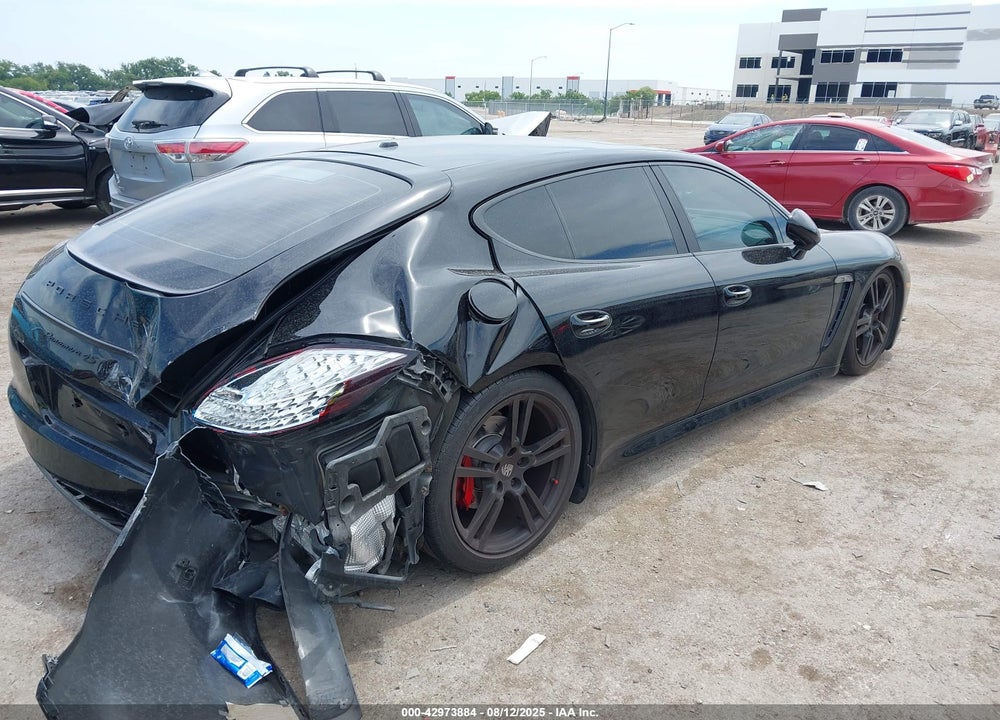 2013 PORSCHE PANAMERA VIN: WP0AB2A78DL060652