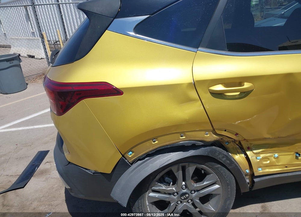 2021 KIA SELTOS VIN: KNDEU2AA3M7183842
