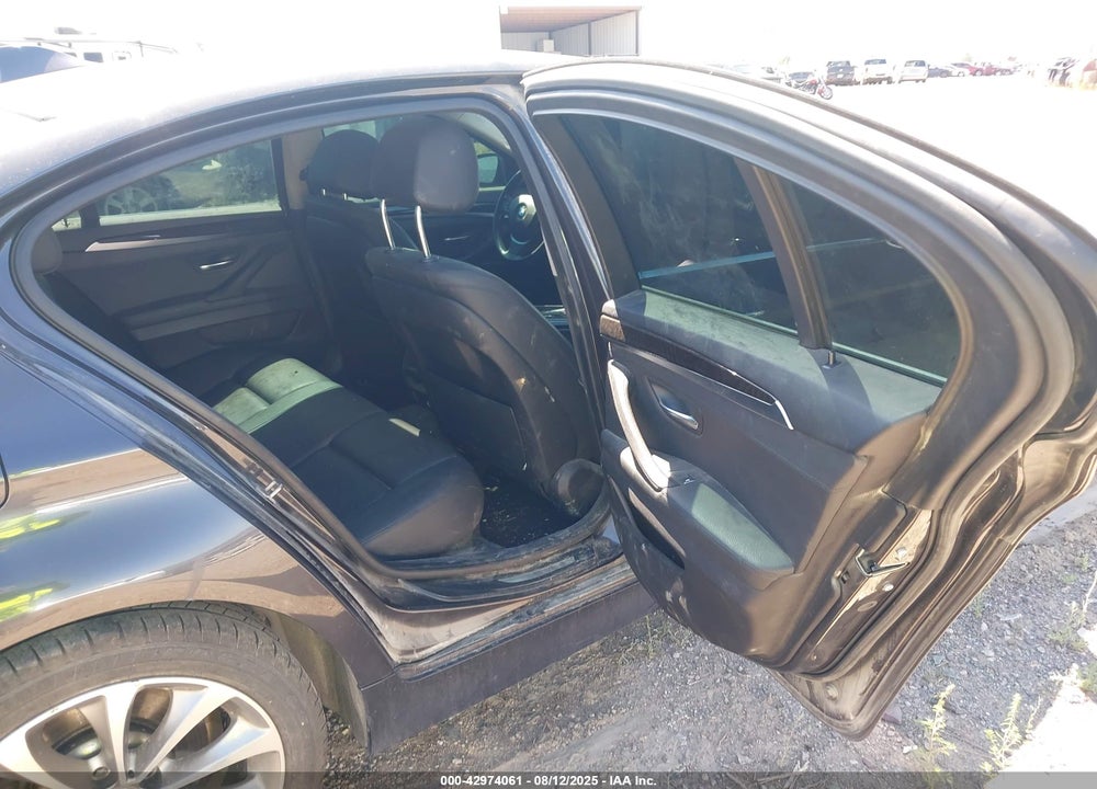 2016 BMW 5 SERIES VIN: WBA5A5C51GG352851