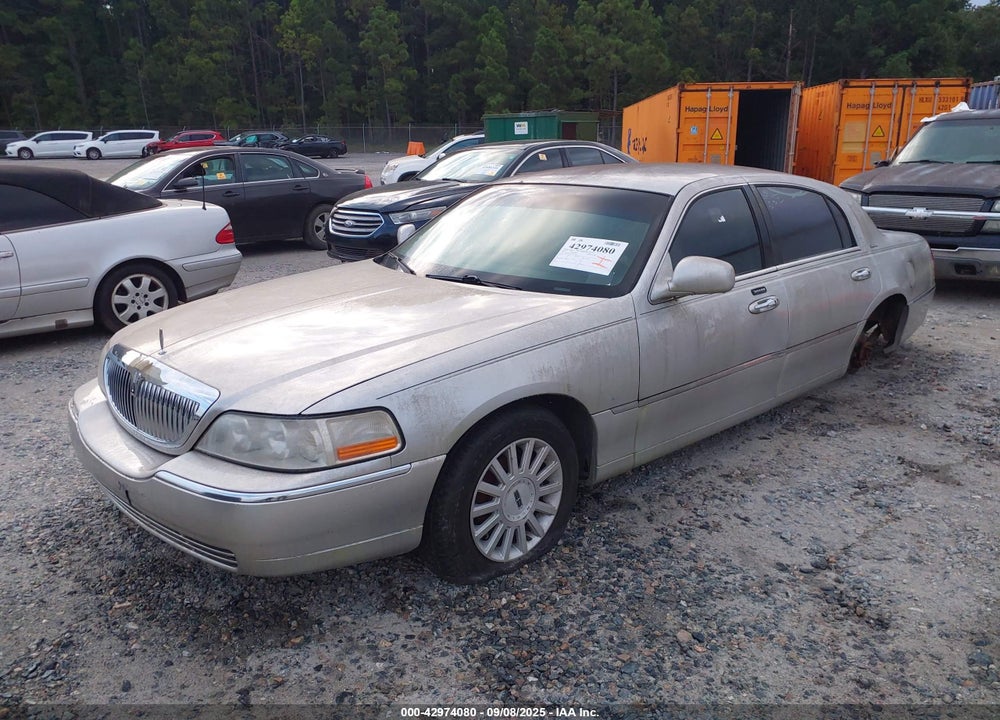 2003 LINCOLN TOWN CAR EXECUTIVE VIN: 1LNHM81W23Y669879