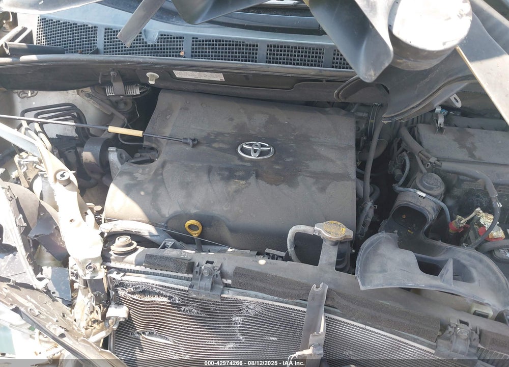 2011 TOYOTA SIENNA LE V6 VIN: 5TDKK3DC6BS153801