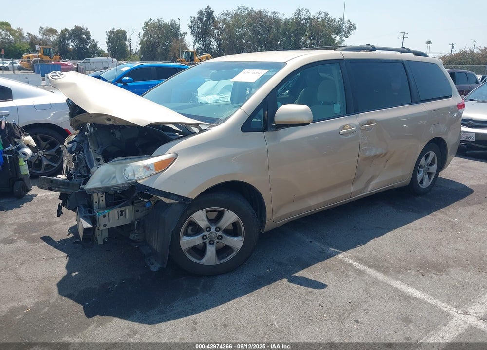 2011 TOYOTA SIENNA LE V6 VIN: 5TDKK3DC6BS153801