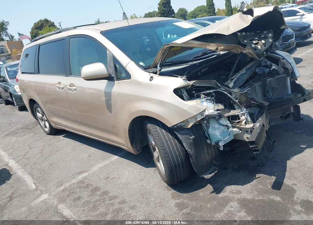 2011 TOYOTA SIENNA LE V6 VIN: 5TDKK3DC6BS153801