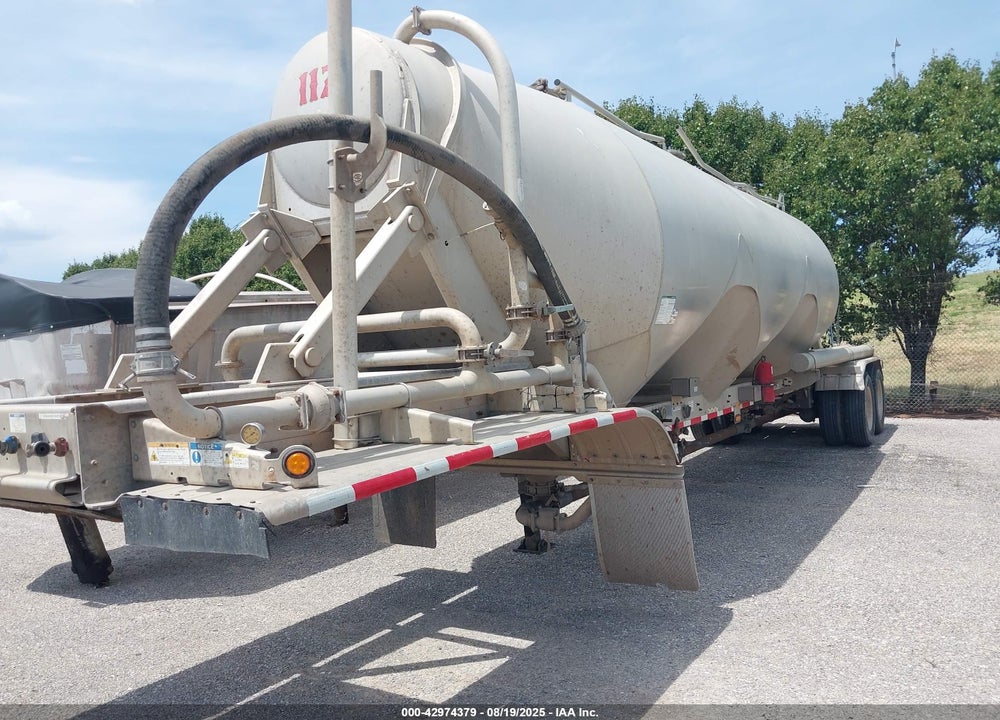 2012 TRAILER HEIL CO TANK SEMI VIN: 5HTSN4224C5T38553