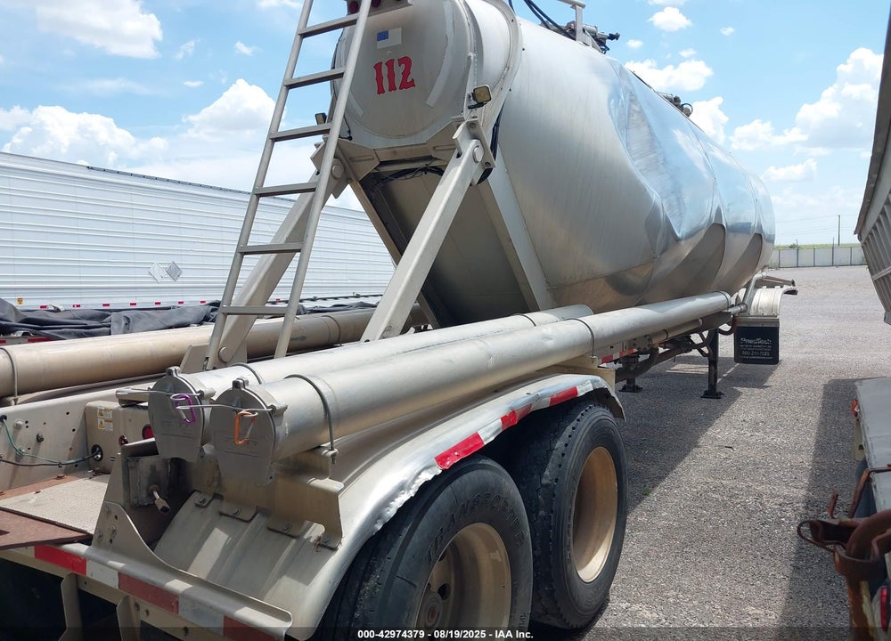 2012 TRAILER HEIL CO TANK SEMI VIN: 5HTSN4224C5T38553