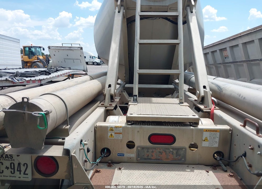 2012 TRAILER HEIL CO TANK SEMI VIN: 5HTSN4224C5T38553