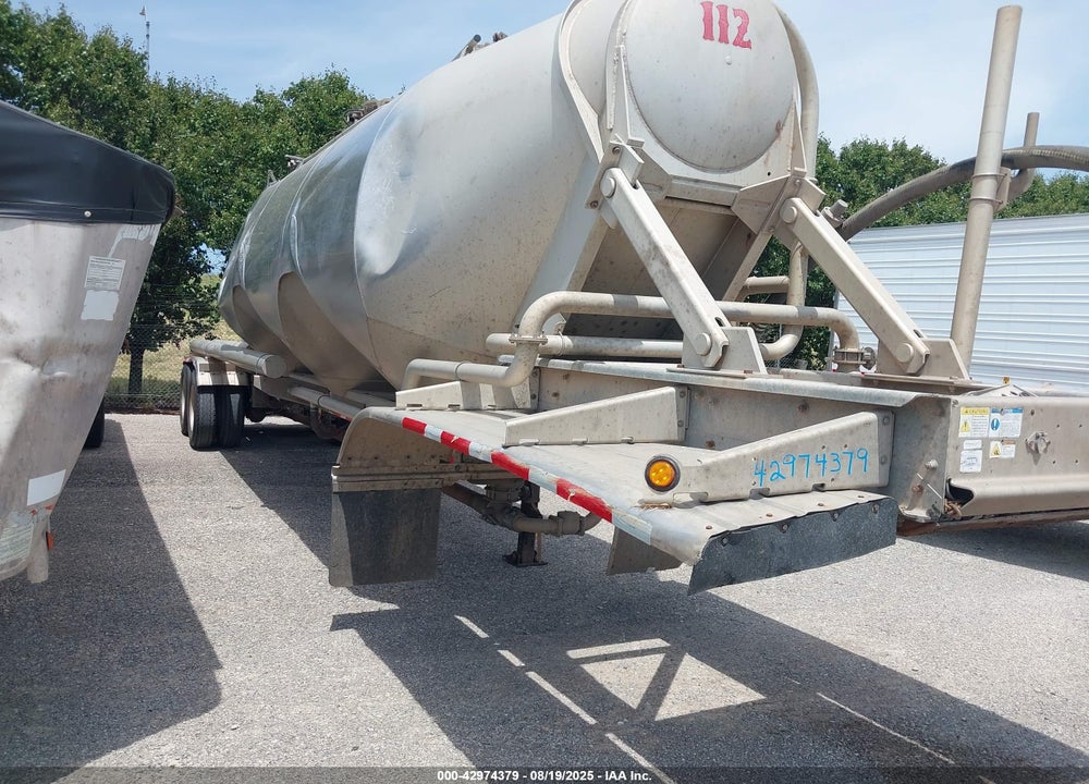 2012 TRAILER HEIL CO TANK SEMI VIN: 5HTSN4224C5T38553
