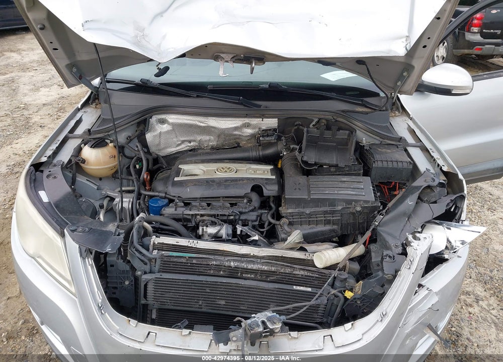 2011 VOLKSWAGEN TIGUAN VIN: WVGAV7AX0BW524254