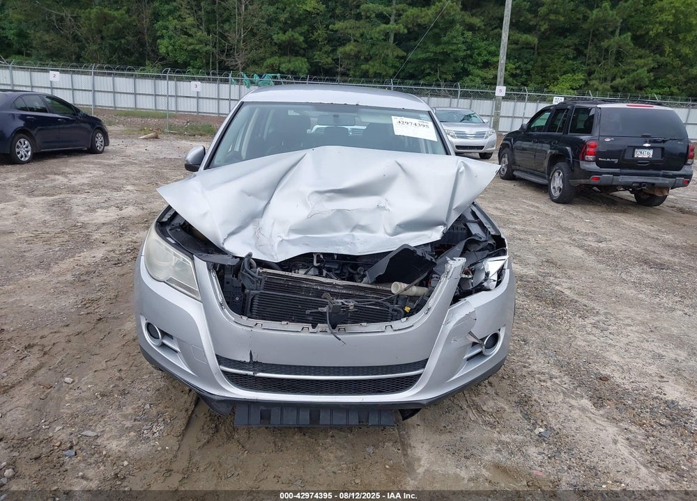 2011 VOLKSWAGEN TIGUAN VIN: WVGAV7AX0BW524254