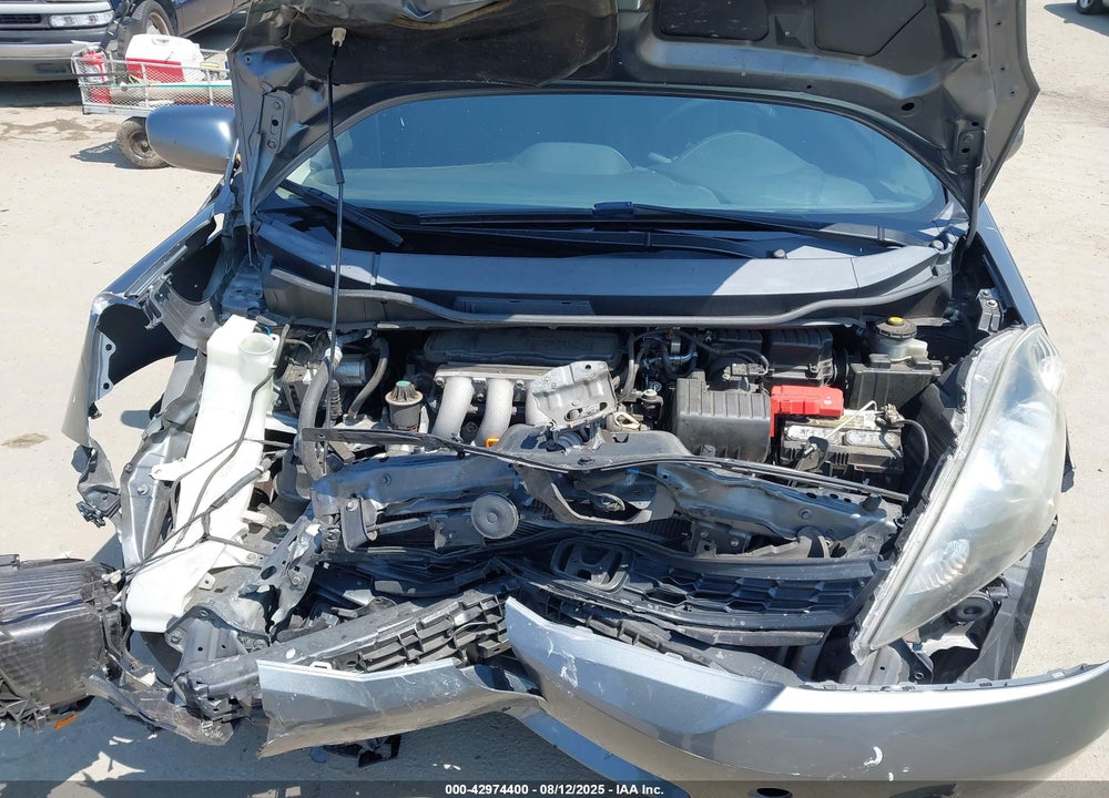 2013 HONDA FIT VIN: JHMGE8H52DC007470