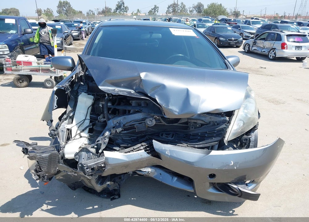 2013 HONDA FIT VIN: JHMGE8H52DC007470