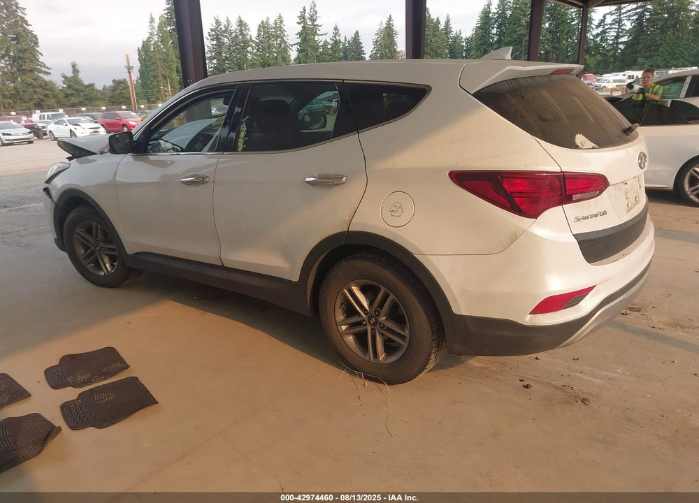 2017 HYUNDAI SANTA FE VIN: 5NMZTDLB2HH011581