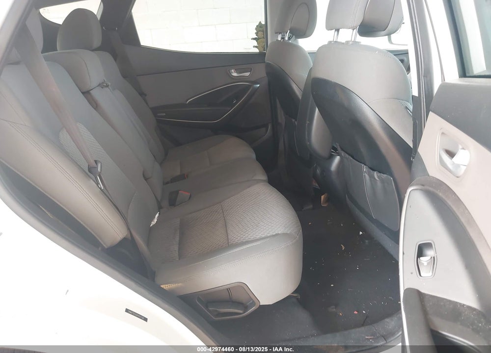 2017 HYUNDAI SANTA FE VIN: 5NMZTDLB2HH011581