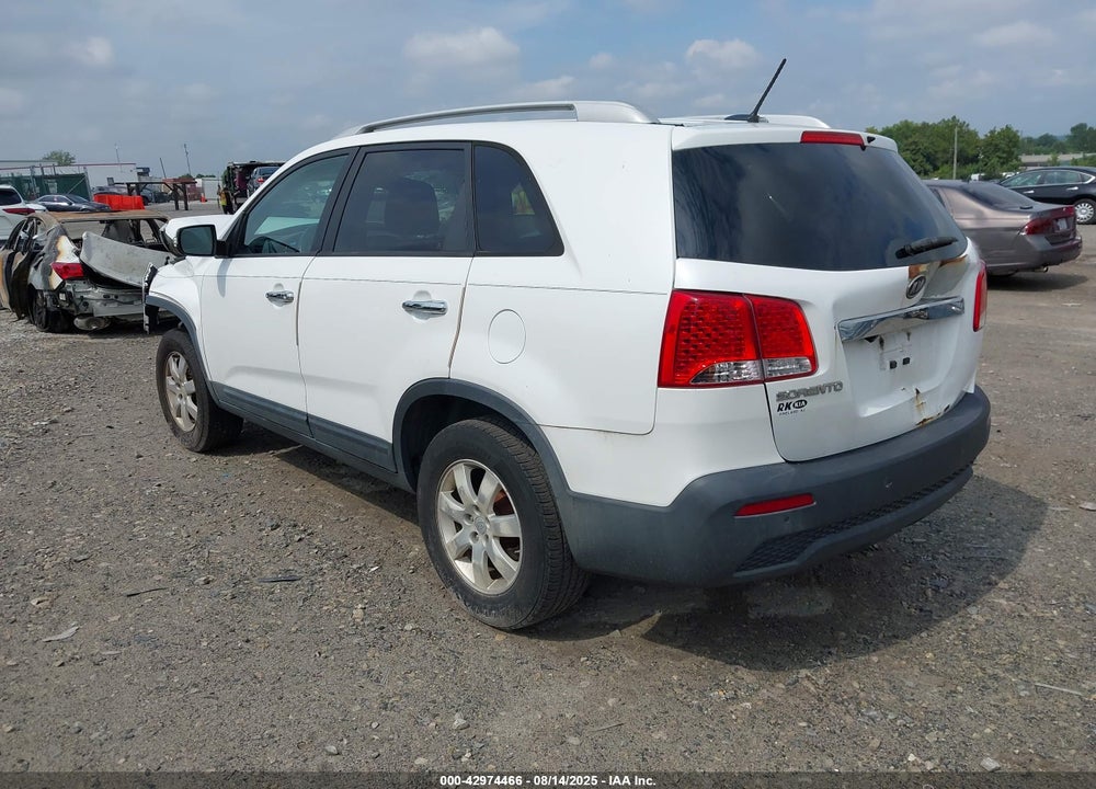 2011 KIA SORENTO VIN: 5XYKT3A16BG099459