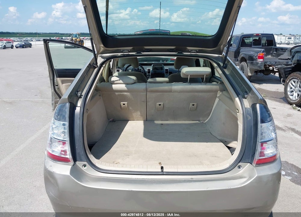 2005 TOYOTA PRIUS VIN: JTDKB20U153107937
