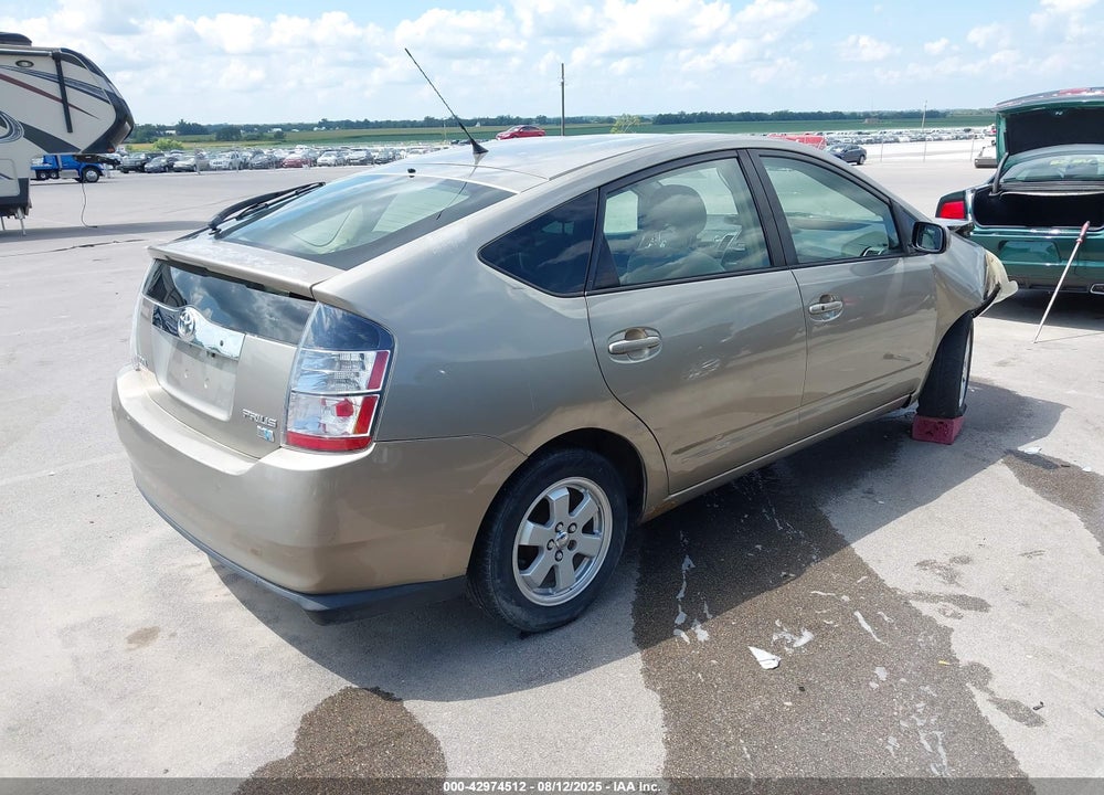 2005 TOYOTA PRIUS VIN: JTDKB20U153107937