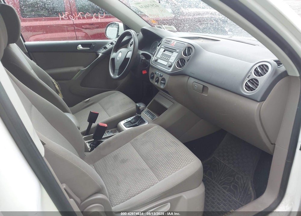 2009 VOLKSWAGEN TIGUAN VIN: WVGAV75NX9W003996