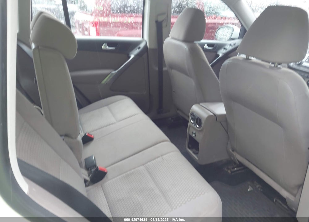2009 VOLKSWAGEN TIGUAN VIN: WVGAV75NX9W003996