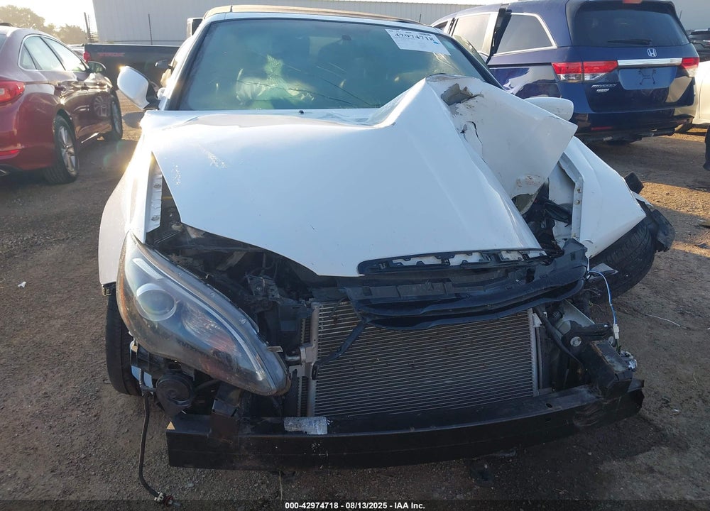 2014 CHRYSLER 200 VIN: 1C3BCBGG8EN153609