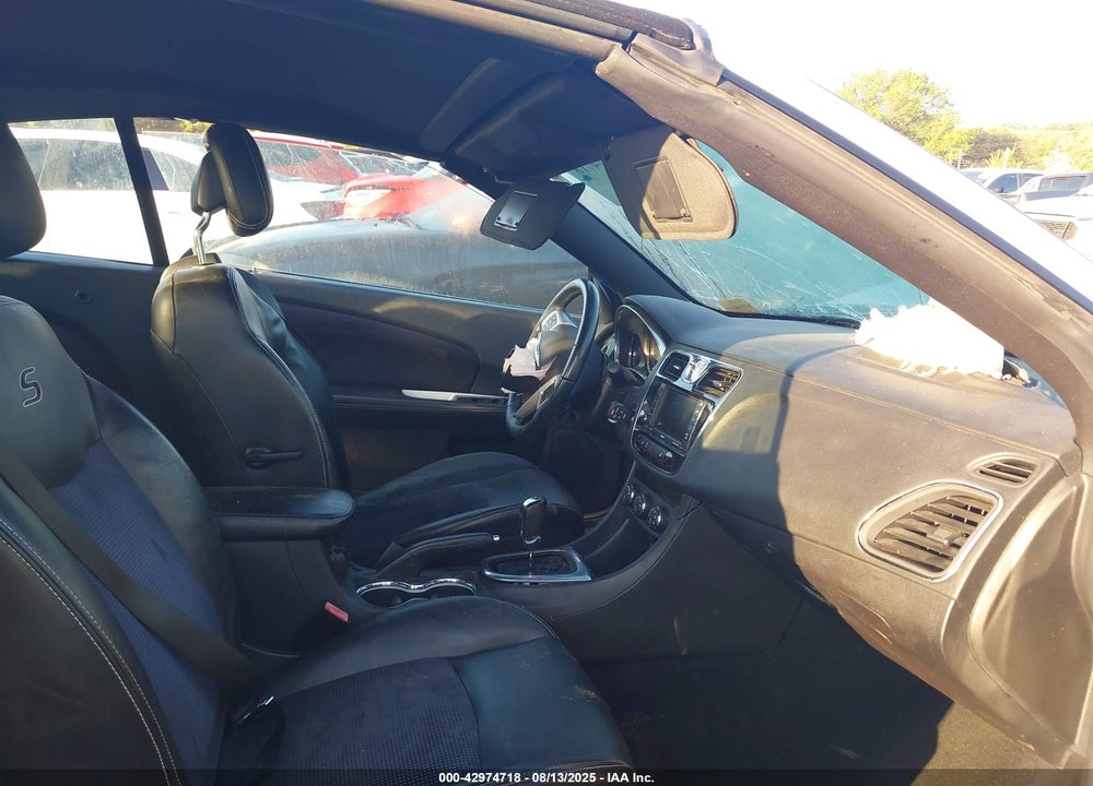 2014 CHRYSLER 200 VIN: 1C3BCBGG8EN153609