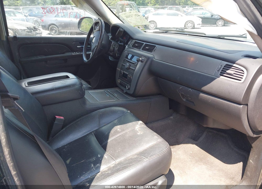 2011 CHEVROLET AVALANCHE VIN: 3GNTKFE31BG132803