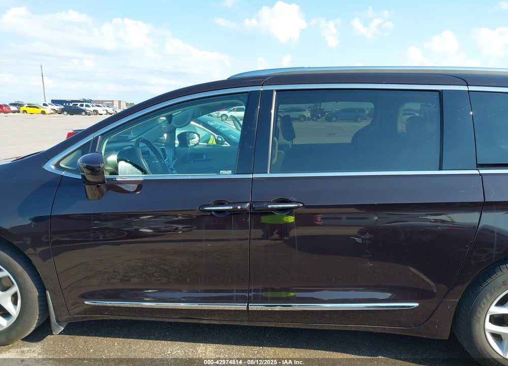2017 CHRYSLER PACIFICA TOURING L PLUS VIN: 2C4RC1EG9HR805068