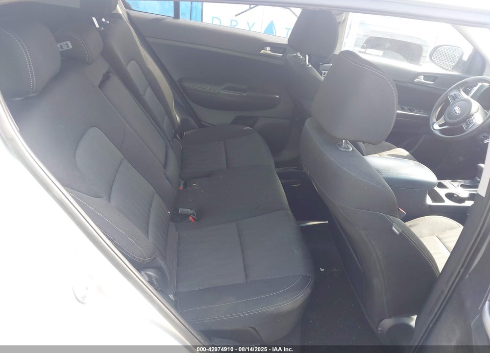 2019 KIA SPORTAGE VIN: KNDPMCAC1K7564912