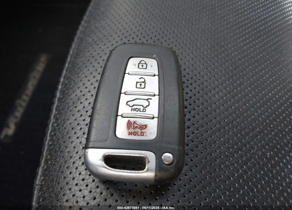 2013 HYUNDAI VELOSTER VIN: KMHTC6AE9DU118723