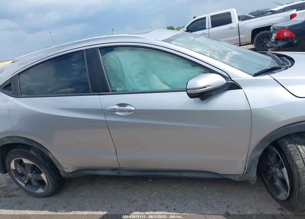 2018 HONDA HR-V VIN: 3CZRU5H73JM702946