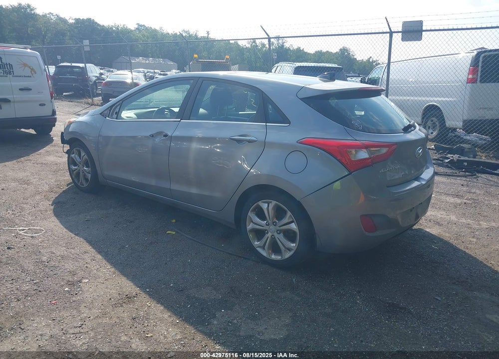 2014 HYUNDAI ELANTRA VIN: KMHD35LH0EU203246
