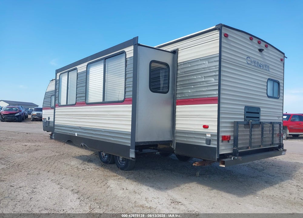 2019 CHEROKEE GREY WOLF 274RK VIN: 4X4TCKC24KX137122