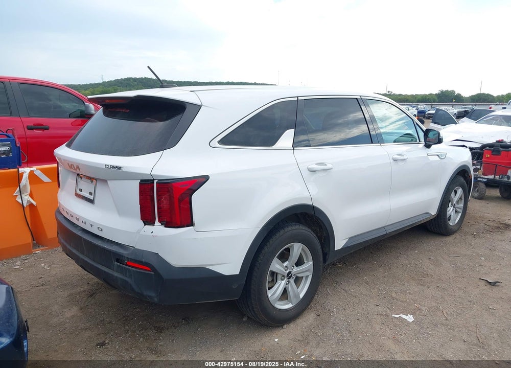 2022 KIA SORENTO VIN: 5XYRG4LC6NG076260
