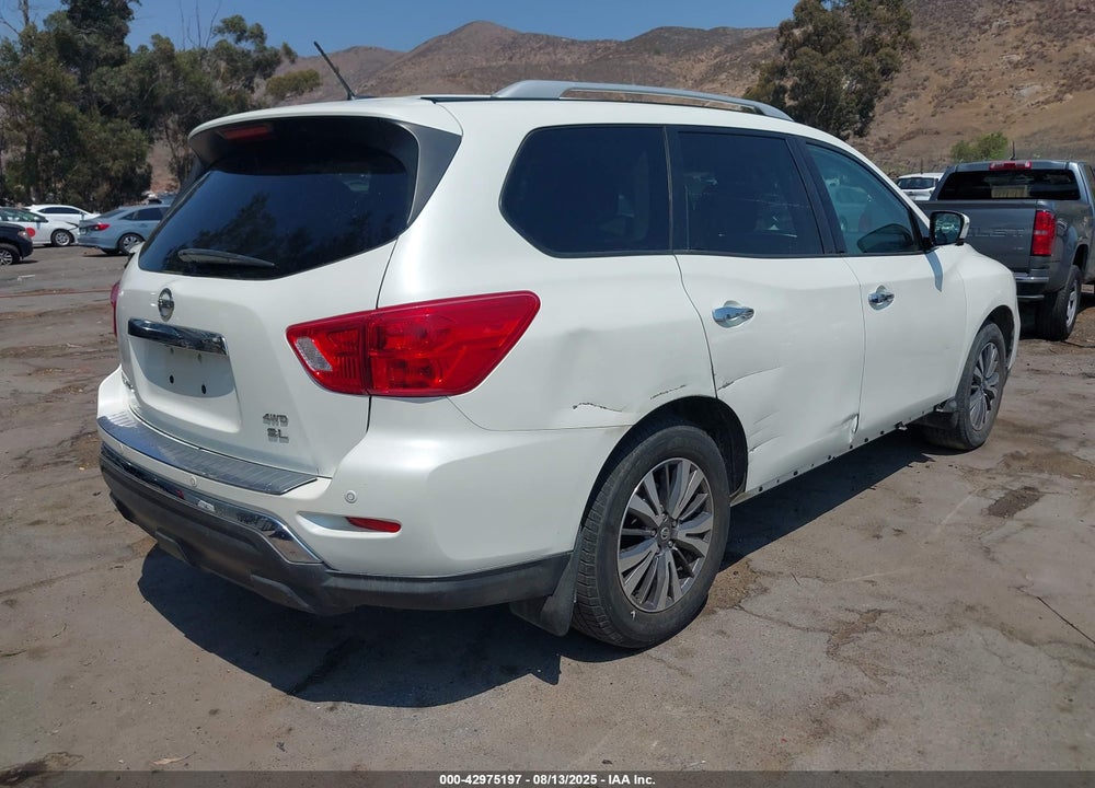 2017 NISSAN PATHFINDER VIN: 5N1DR2MM1HC642359