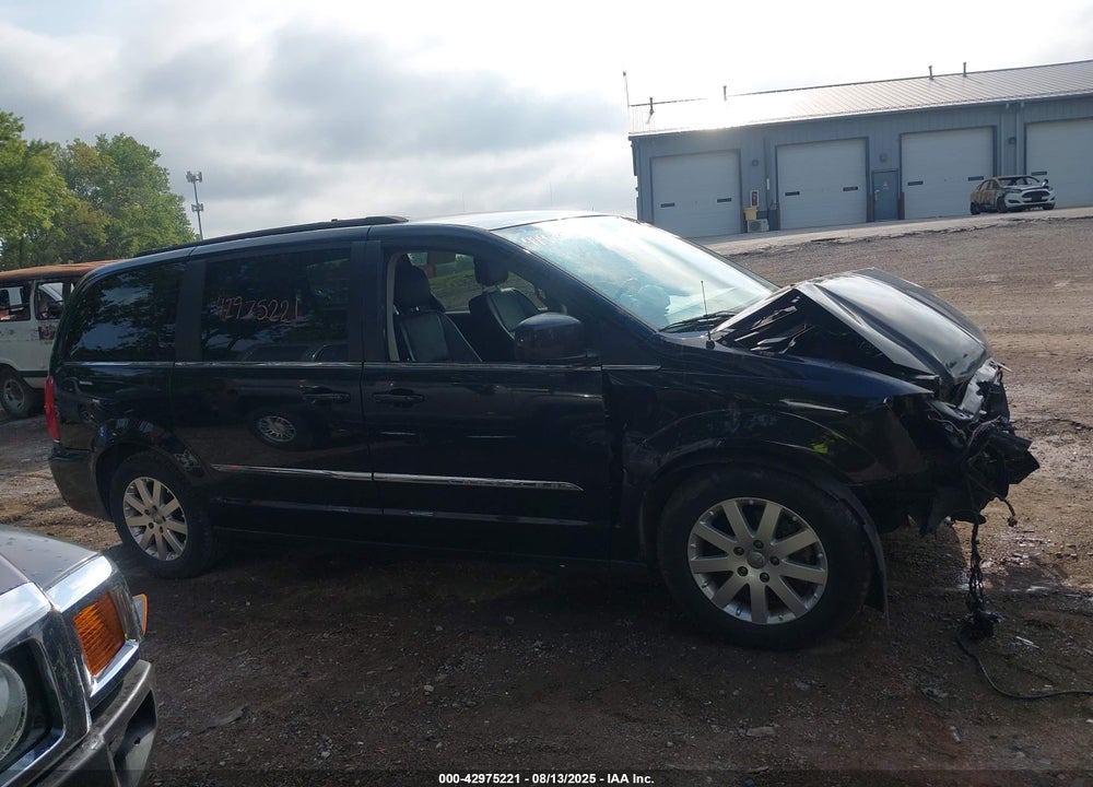 2014 CHRYSLER TOWN & COUNTRY TOURING VIN: 2C4RC1BG2ER440300