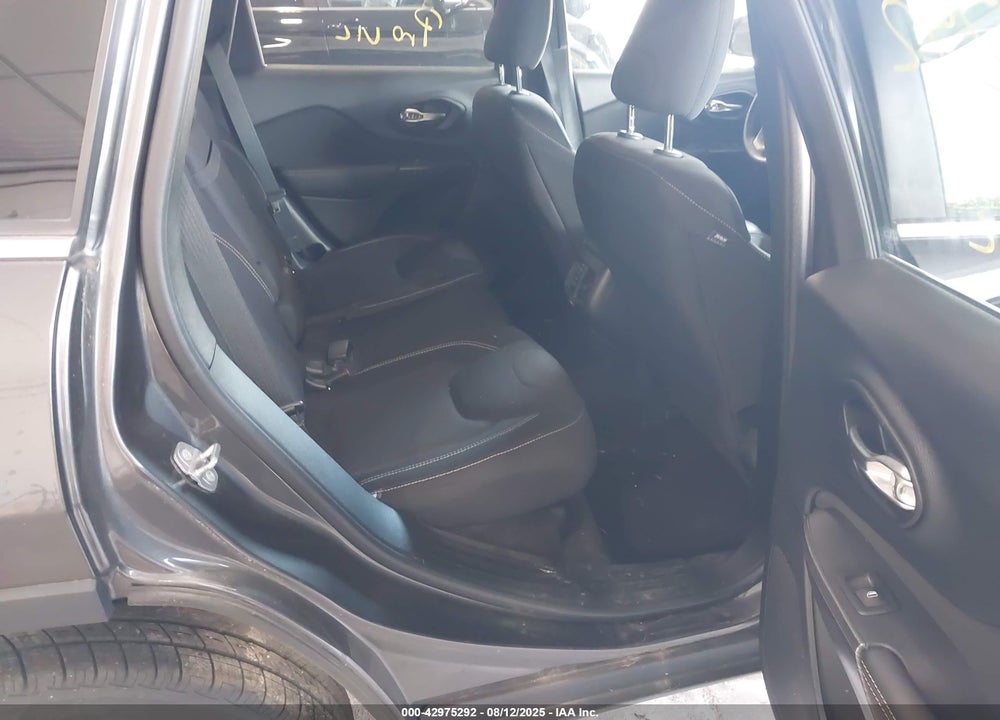 2017 JEEP CHEROKEE VIN: 1C4PJMCB7HW531236