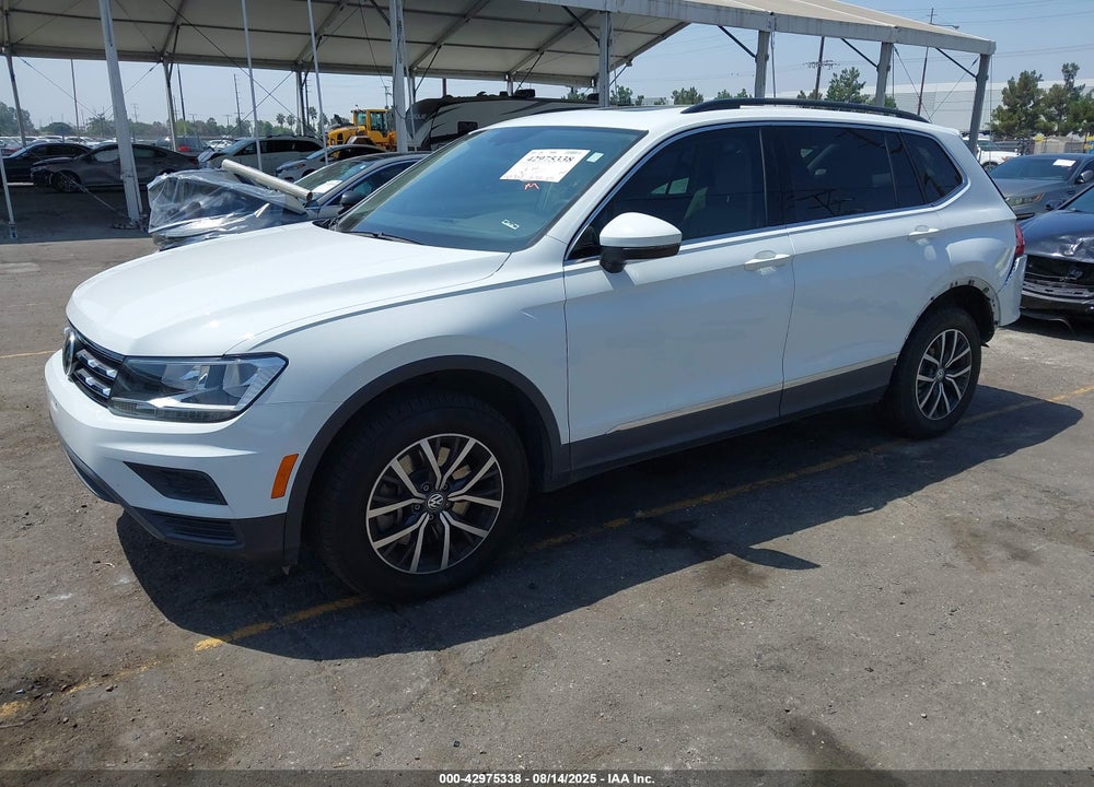 2020 VOLKSWAGEN TIGUAN VIN: 3VV2B7AX1LM101851