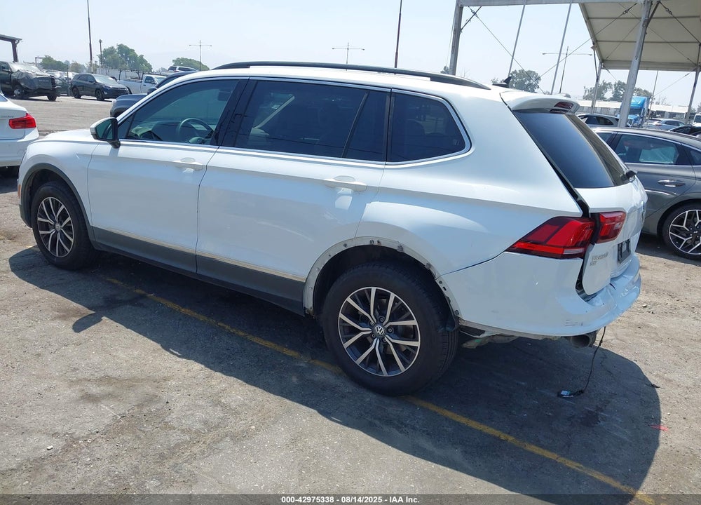 2020 VOLKSWAGEN TIGUAN VIN: 3VV2B7AX1LM101851
