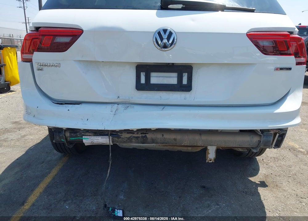 2020 VOLKSWAGEN TIGUAN VIN: 3VV2B7AX1LM101851