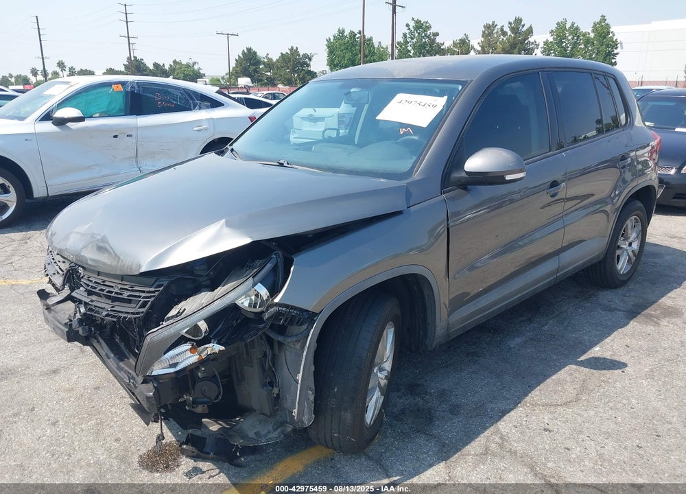 2012 VOLKSWAGEN TIGUAN VIN: WVGAV7AX2CW004073