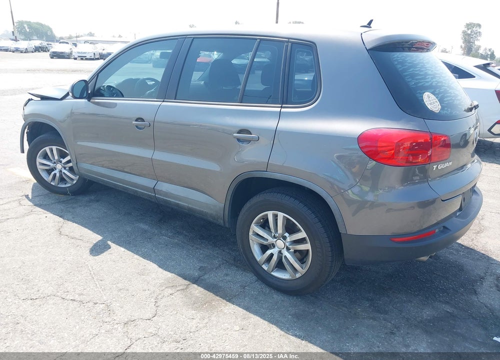 2012 VOLKSWAGEN TIGUAN VIN: WVGAV7AX2CW004073