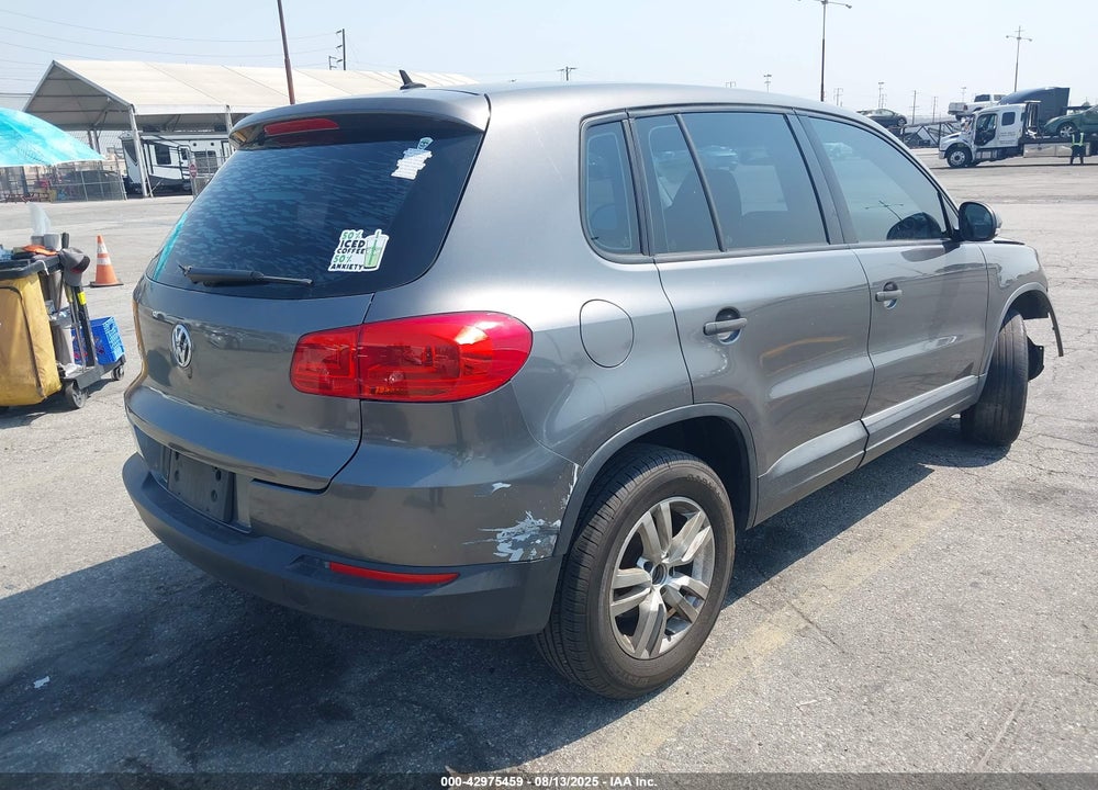 2012 VOLKSWAGEN TIGUAN VIN: WVGAV7AX2CW004073