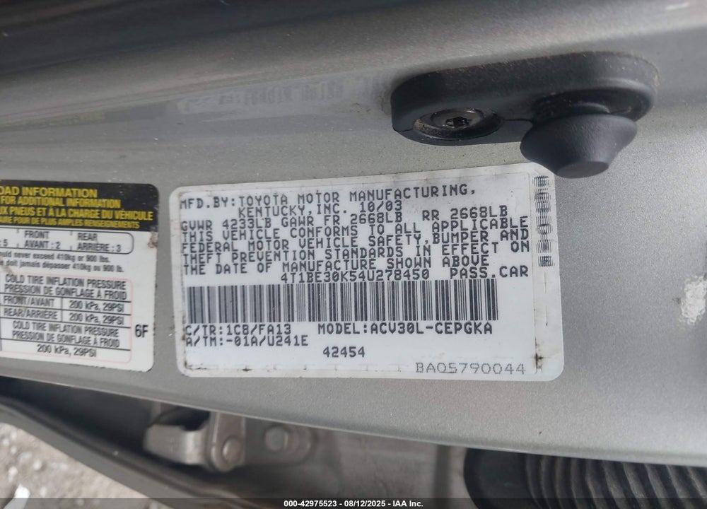 2004 TOYOTA CAMRY XLE VIN: 4T1BE30K54U278450