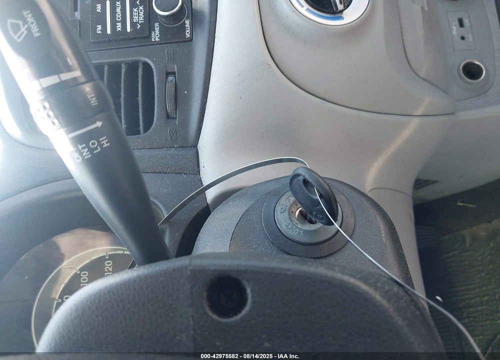 2010 HYUNDAI ACCENT VIN: KMHCN4AC2AU418189