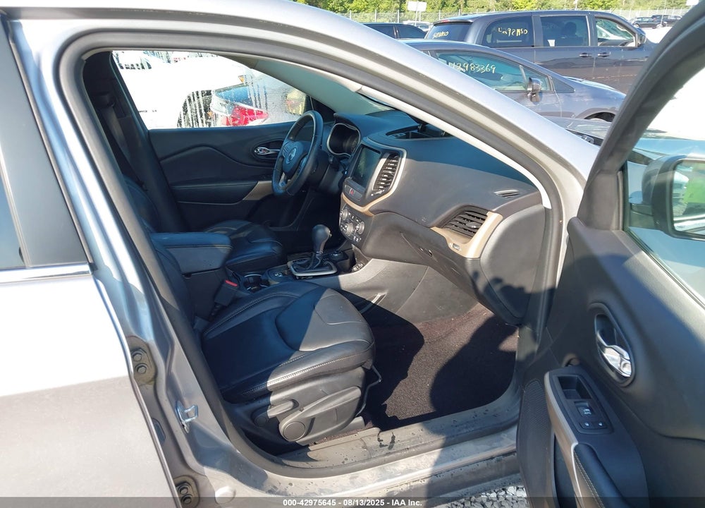 2017 JEEP CHEROKEE VIN: 1C4PJMDB2HD225975