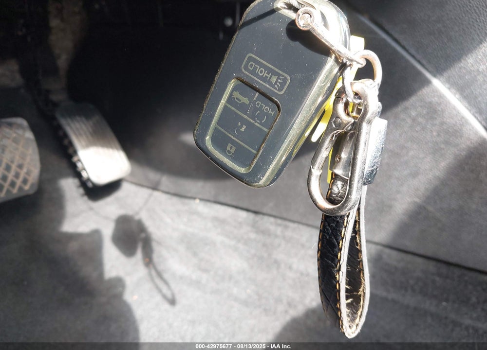 2016 HONDA ACCORD VIN: 1HGCR2F80GA016636